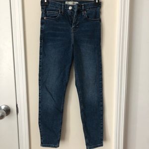 NEW NEVER-WORN Topshop Highwaisted JAMIE Jeans